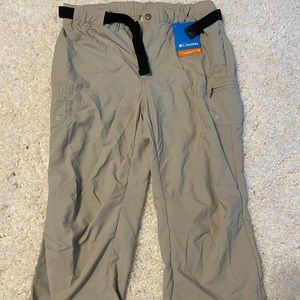COLUMBIA 22” 100 Nylon Cargo Capri Pants Women’s small sun goddess Omni shade 30